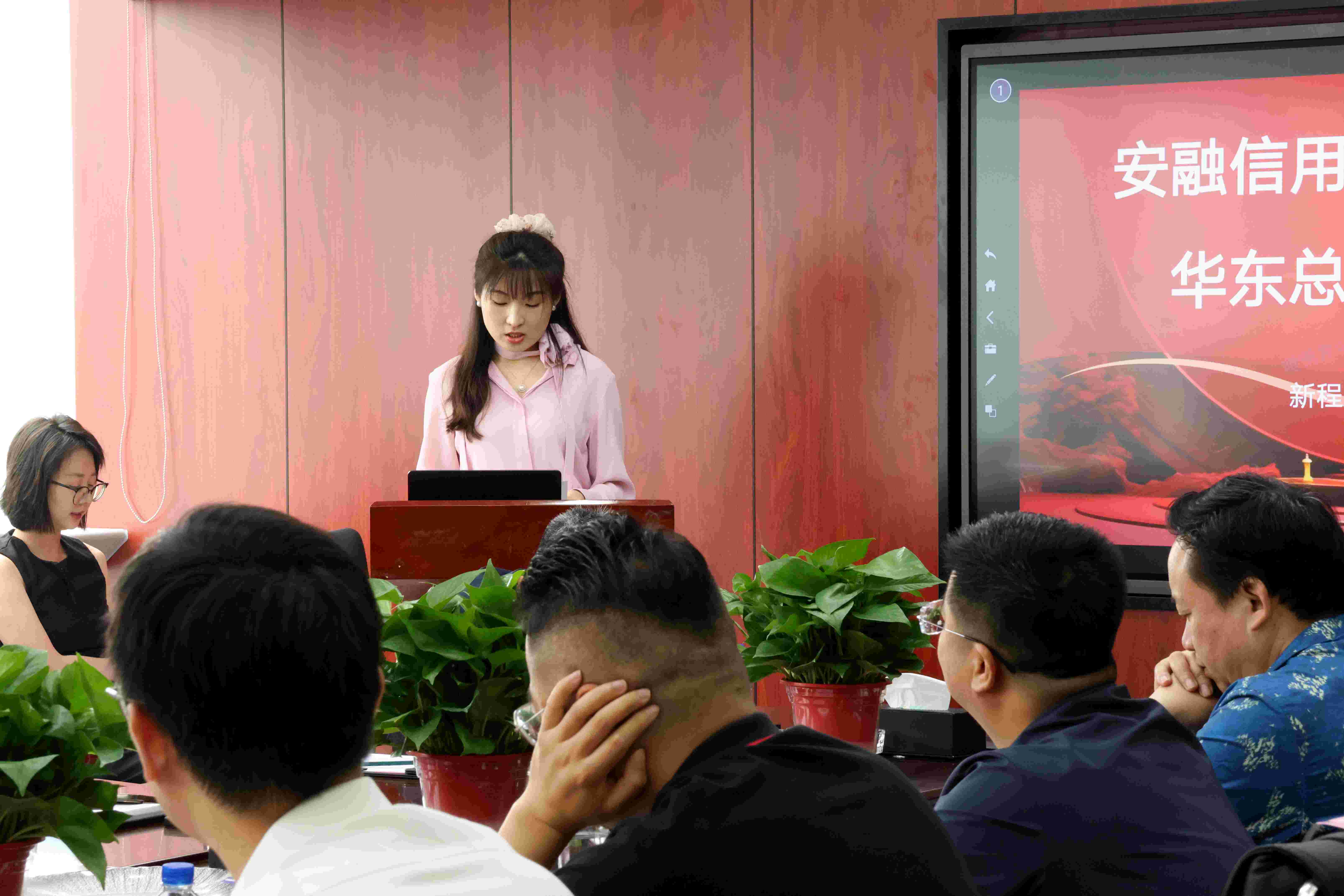 禄丹总裁致辞.jpg 禄丹总裁致辞.jpg